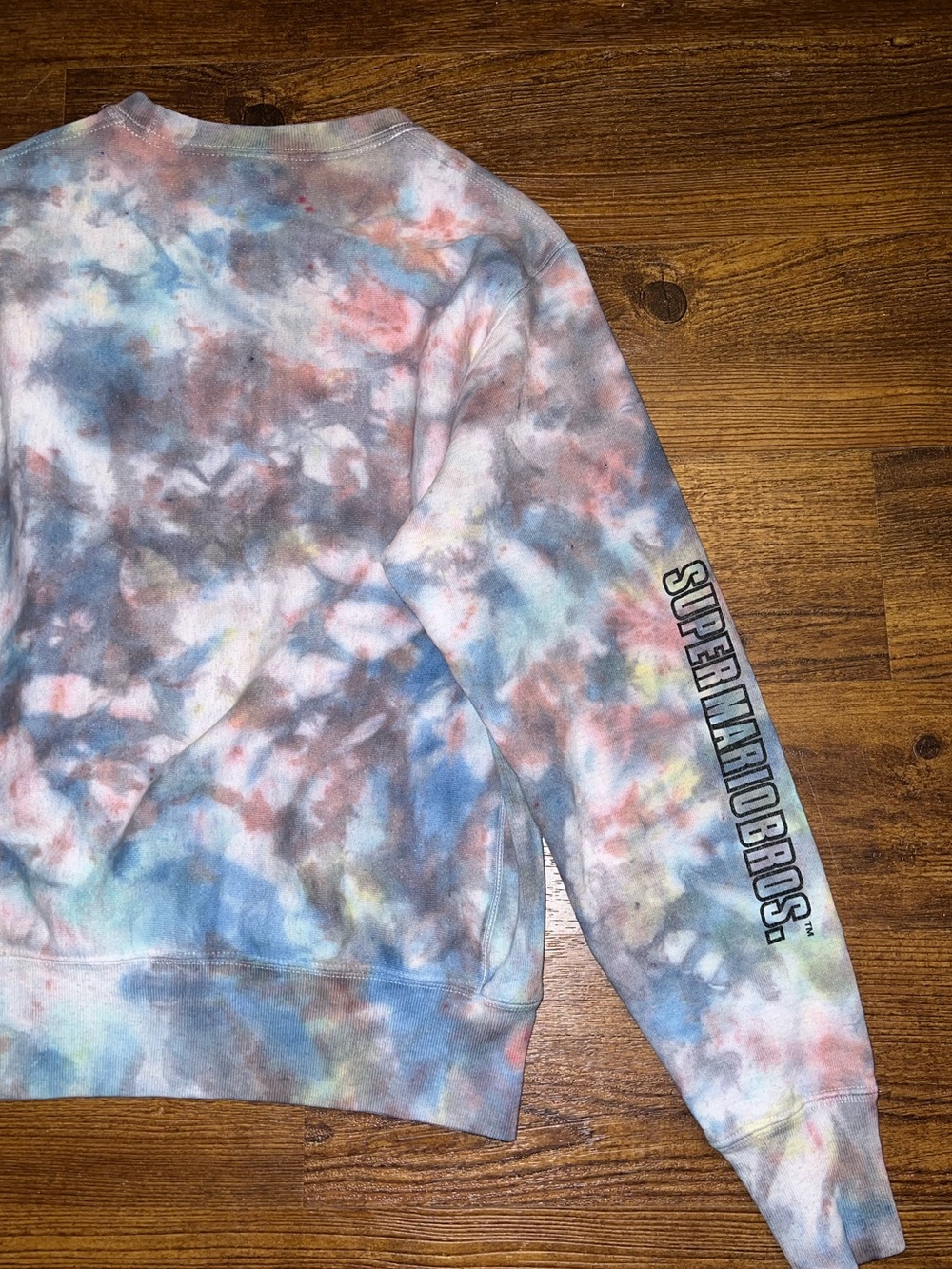 Champion Nintendo Super Mario Bros Tie Dye Reverse Weave Sweatshirt Size S - Picture 4 of 10